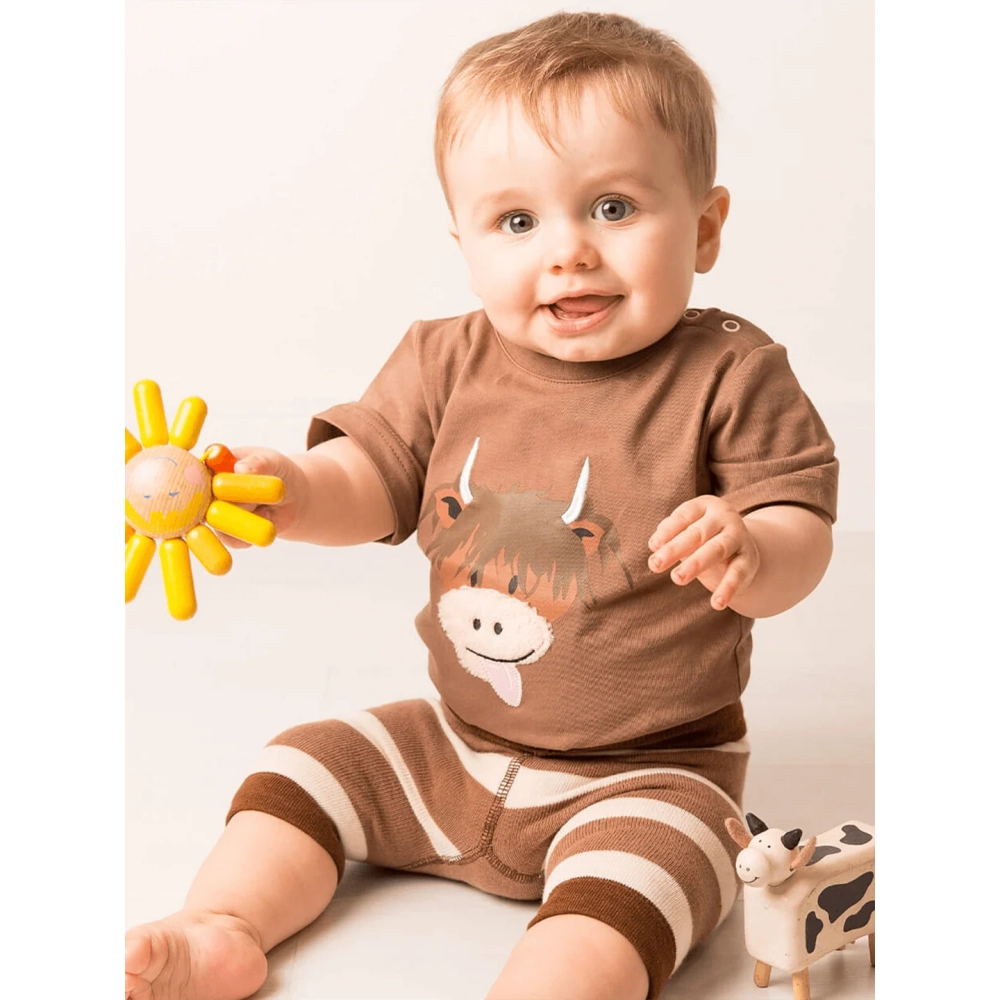 Neutral Highland Cow T-Shirt| Blade & Rose