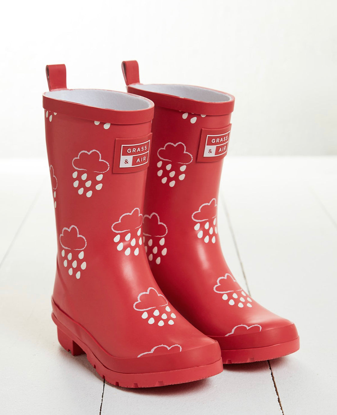 Junior Kids Colour Changing Red Wellies by Grass & Air | Cotswold Baby Co